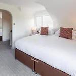 Hotel District Castle &