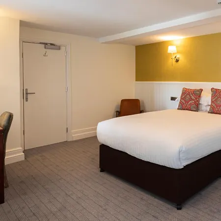 District Castle Hotel 4*