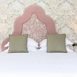Hotel District Castle & 4*