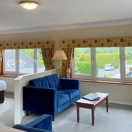 District Castle Hotel 4*