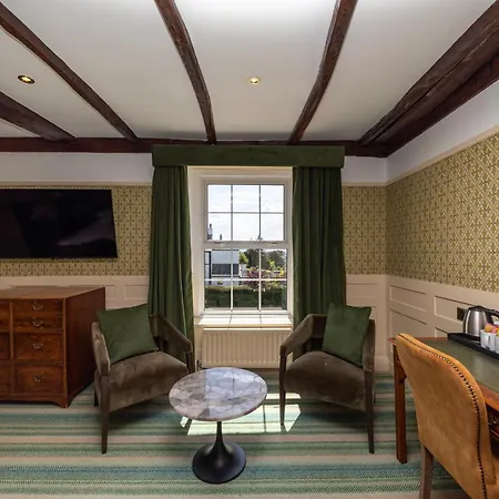 Ξενοδοχείο District Castle &