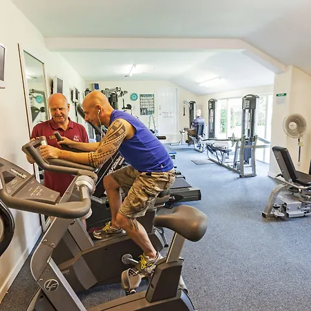 District Castle & 4*