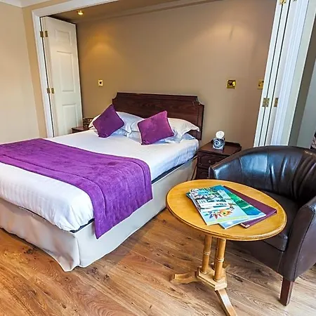 Hotel District Castle & 4*