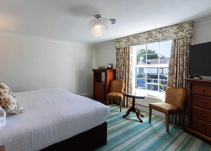 District Castle & 4*