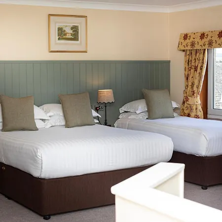 District Castle Hotel 4*