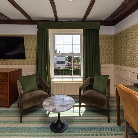 District Castle Hotel