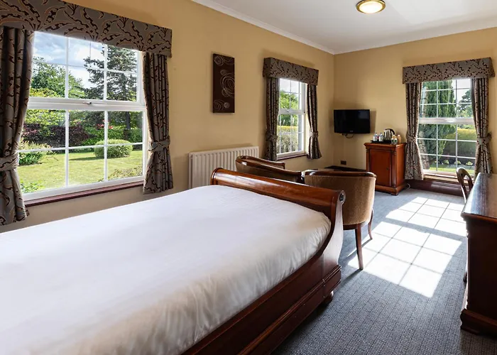 Hotel District Castle & 4*